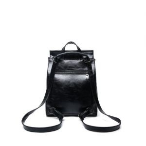 Черный женский кожаный рюкзак 011