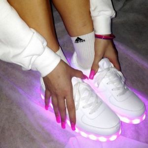 Белые светящиеся кроссовки с LED подсветкой