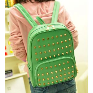 Зеленый женский кожаный рюкзак с шипами 07